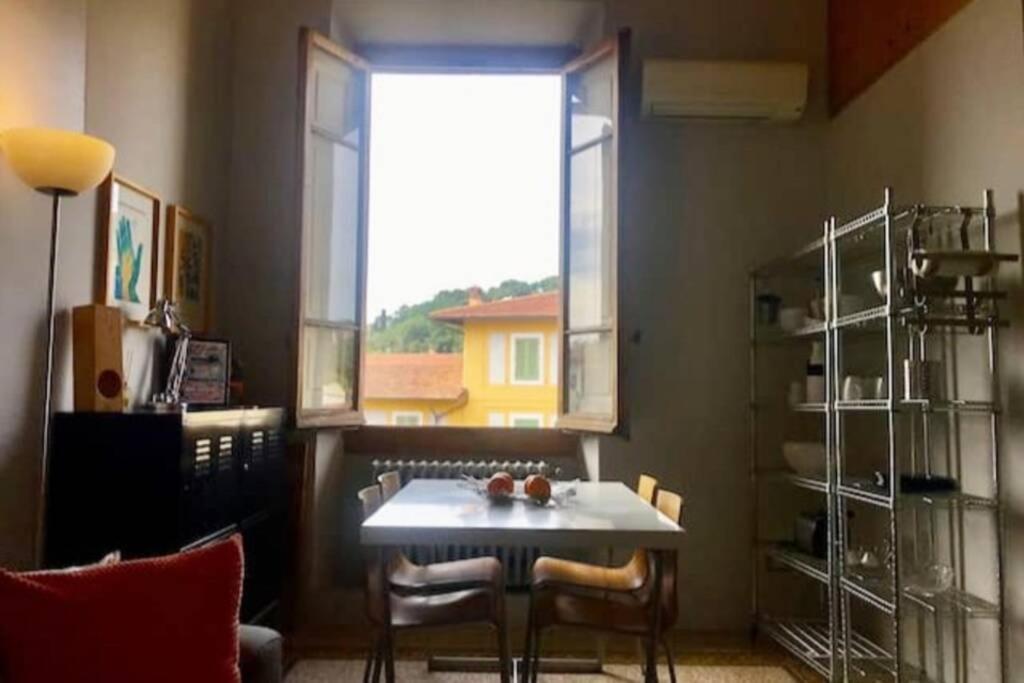 Sunny Top Floor In San Frediano Florence Extérieur photo